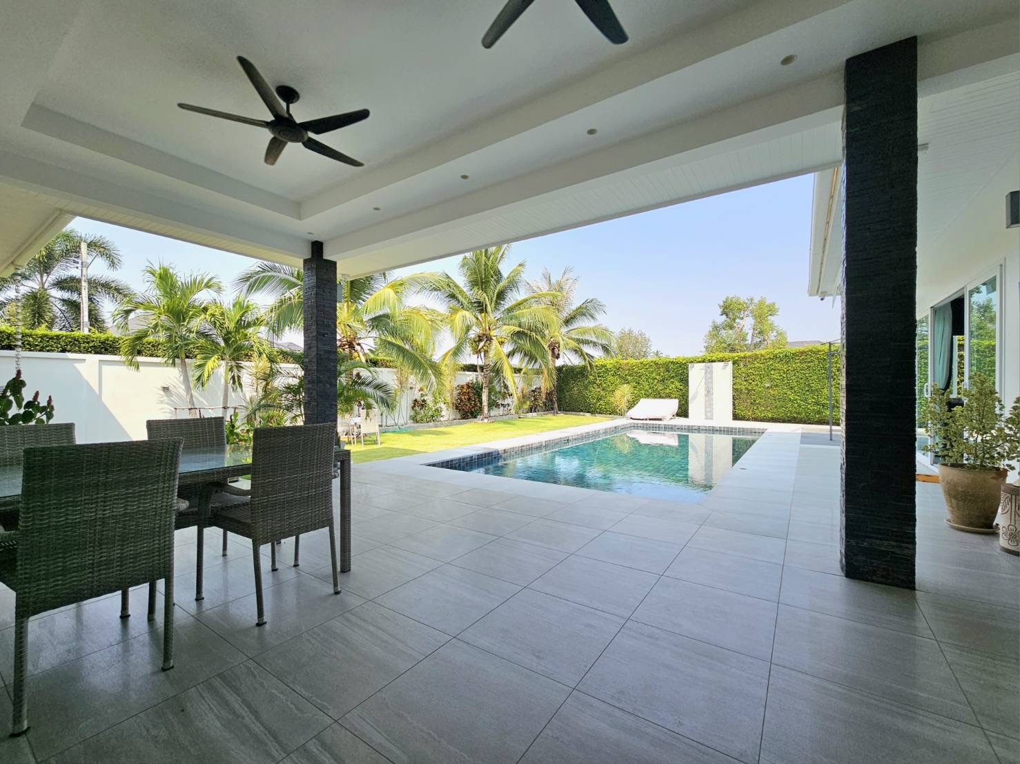 Thap Tai Villa Outdoor Patio