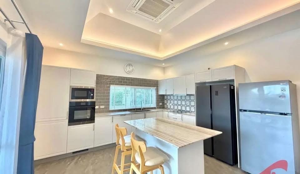 Dream Villa Kitchen