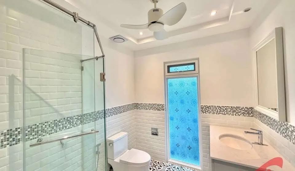 Dream Villa Shower