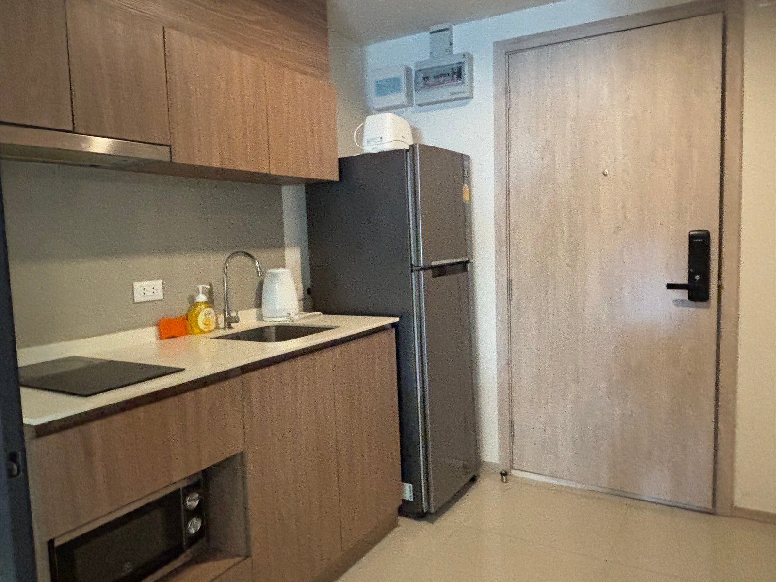 Khao Takiab Condo Kitchen Area