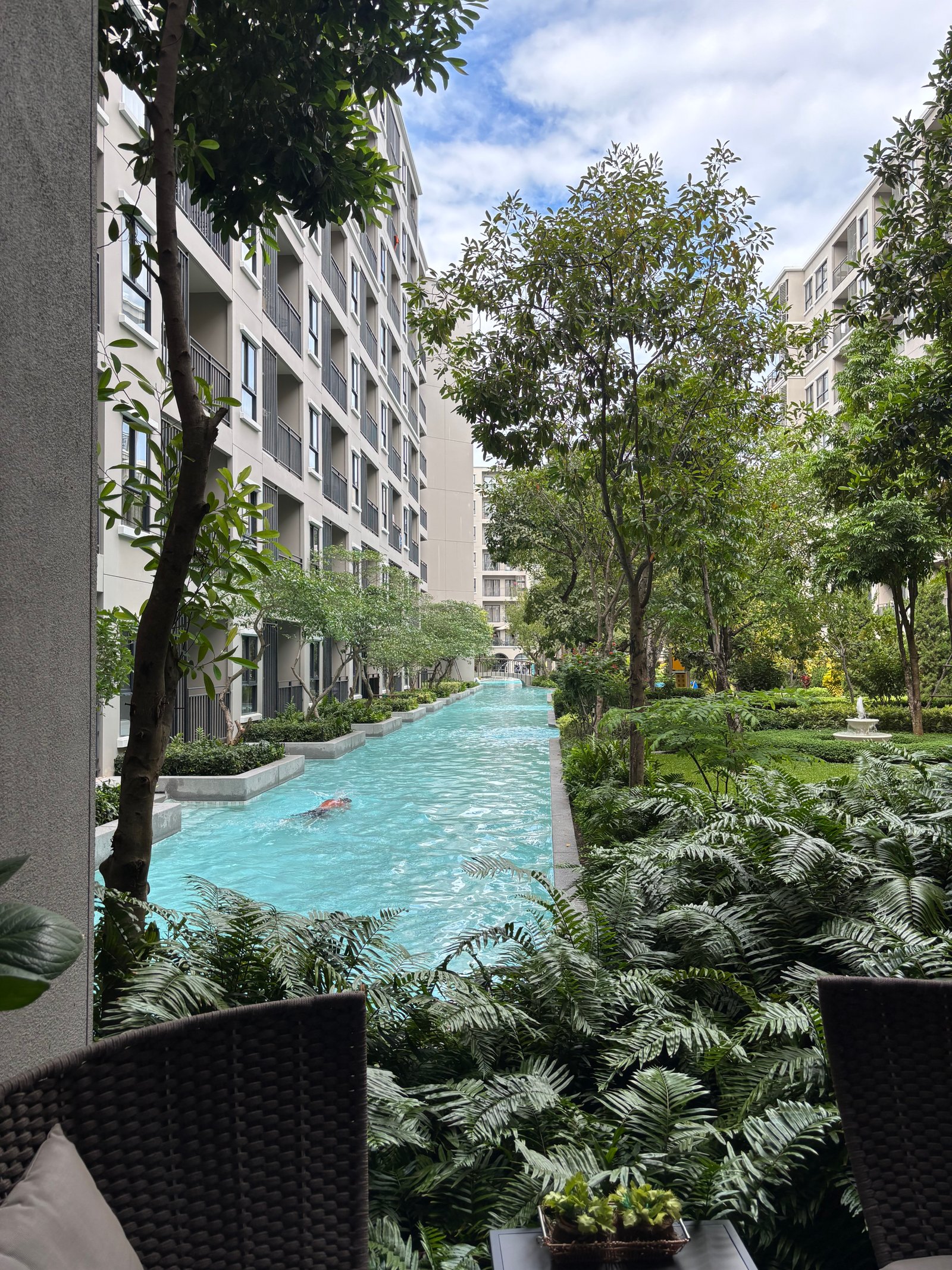 Khao Takiab Condo Shared Swimming Pool